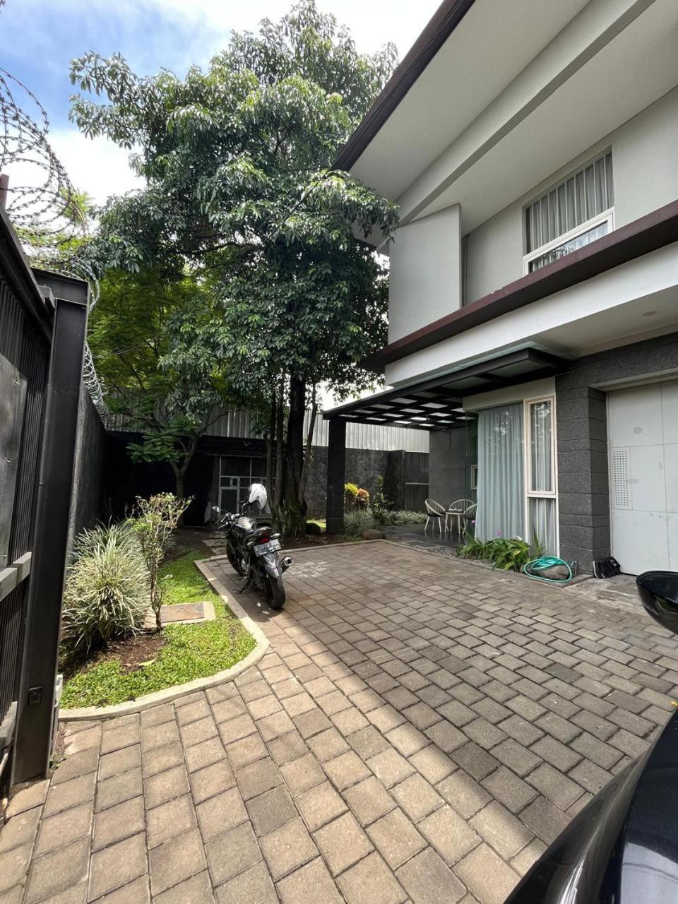 Cipedes Mansion Wisma tamu *