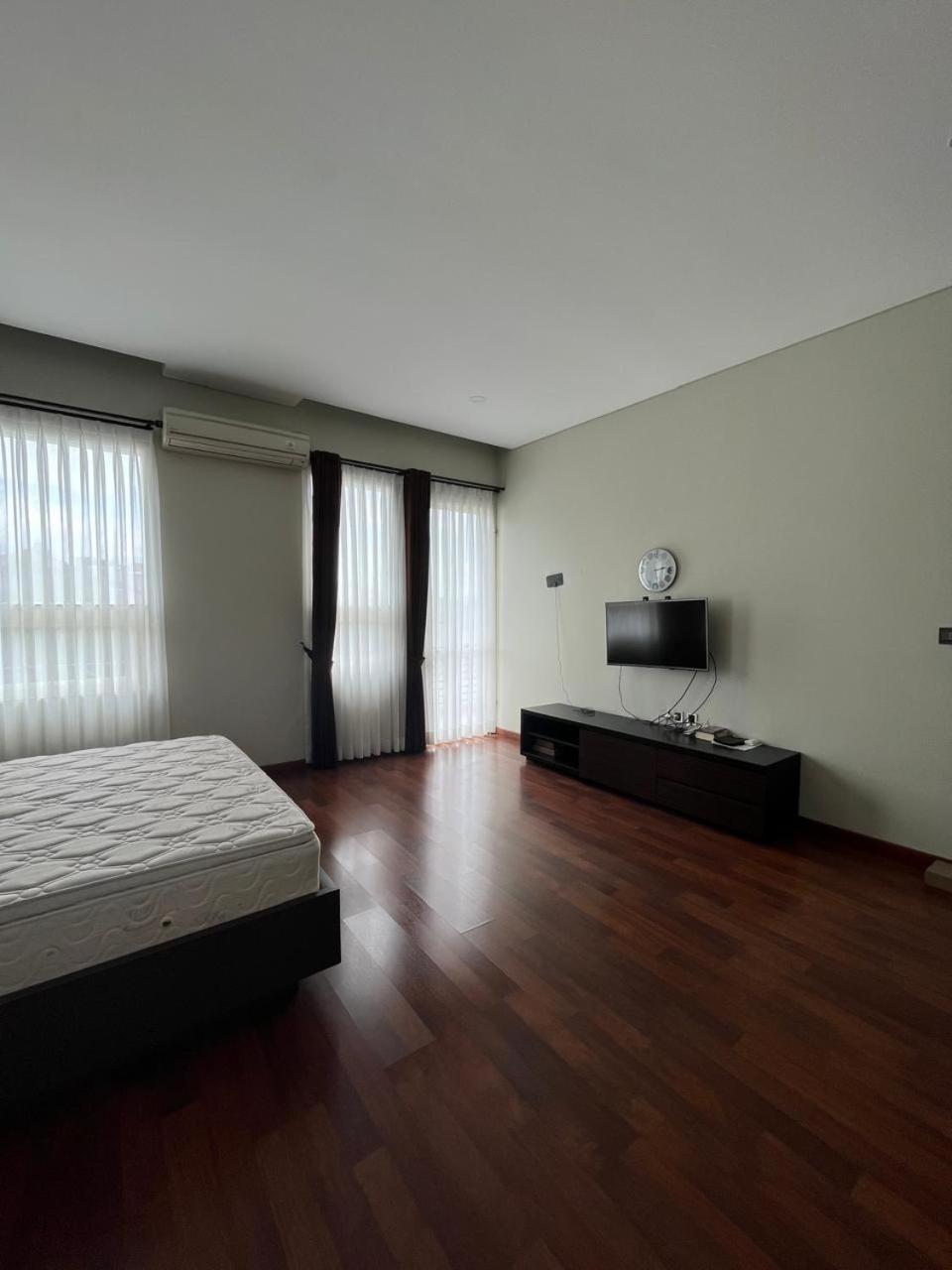 Cipedes Mansion Wisma tamu *